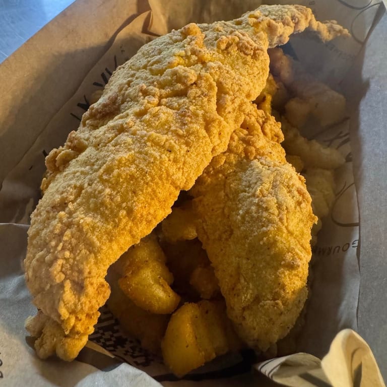 Crunchy Fries: A Side of Deliciousness